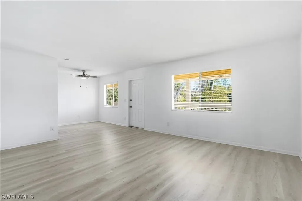 4607 Bayshore Drive Naples FL 34112