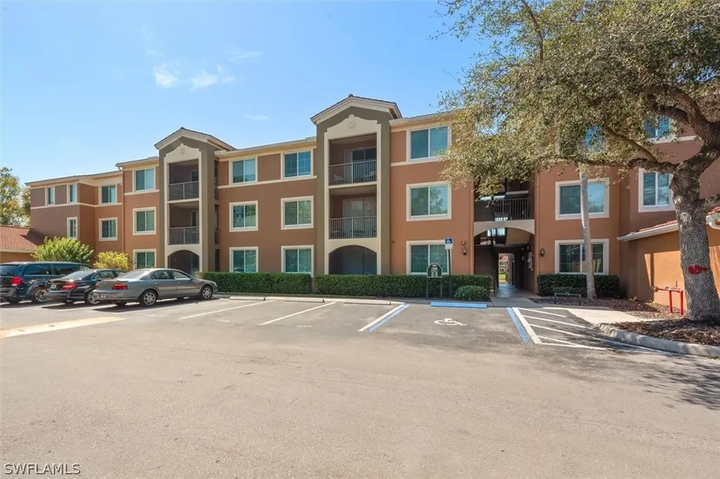 1200 Reserve Way Naples FL 34105