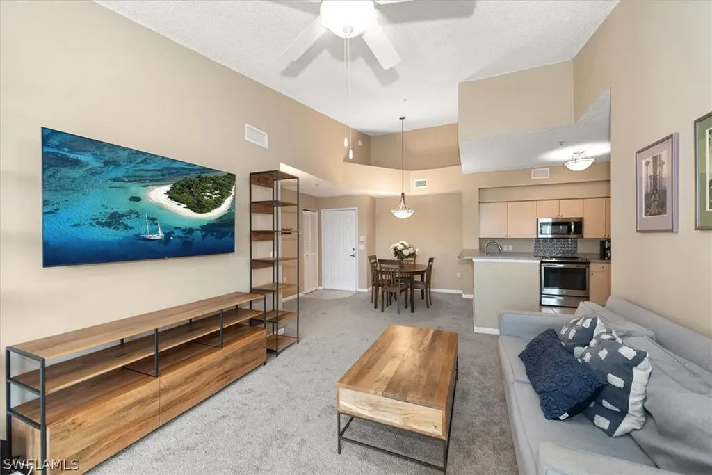 1200 Reserve Way Naples FL 34105