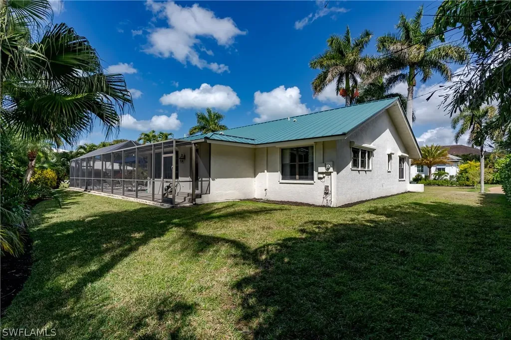 600 Parkview Lane Naples FL 34103