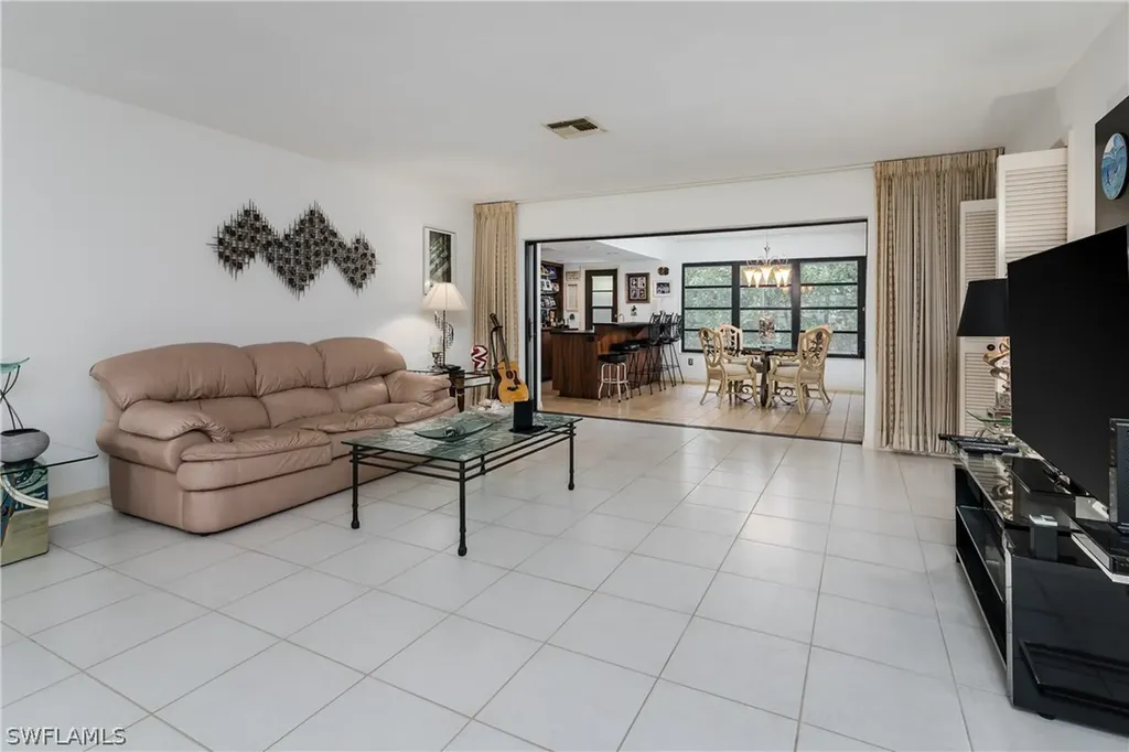600 Parkview Lane Naples FL 34103