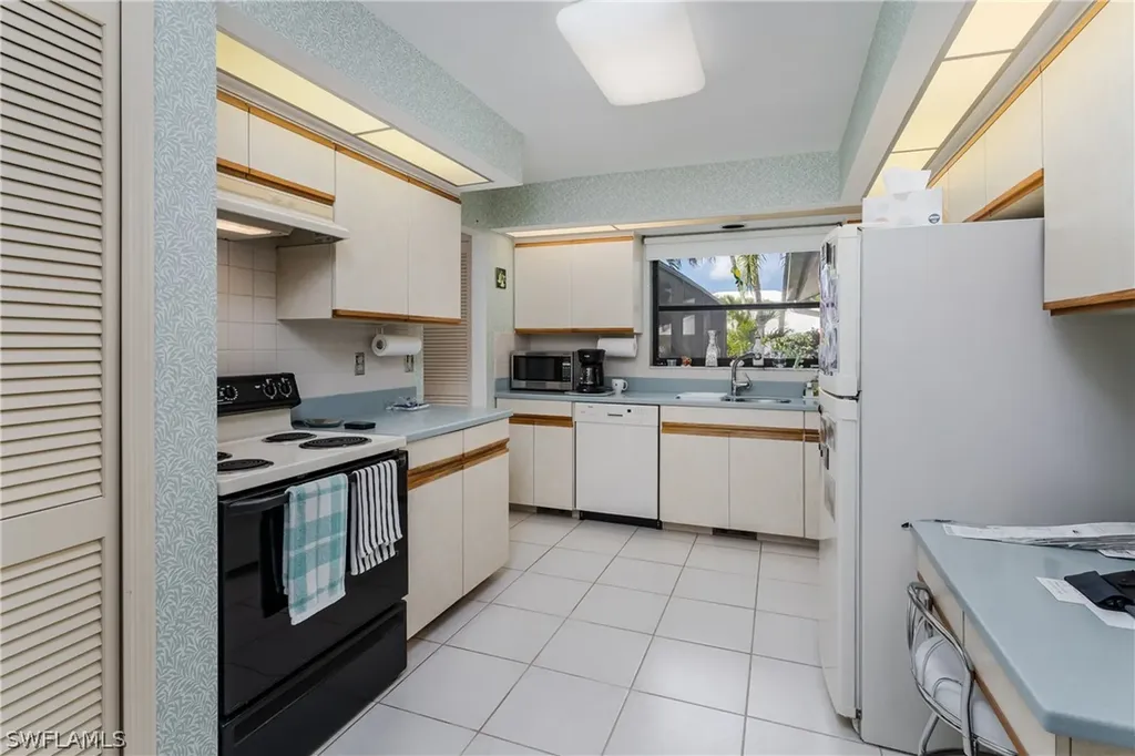 600 Parkview Lane Naples FL 34103
