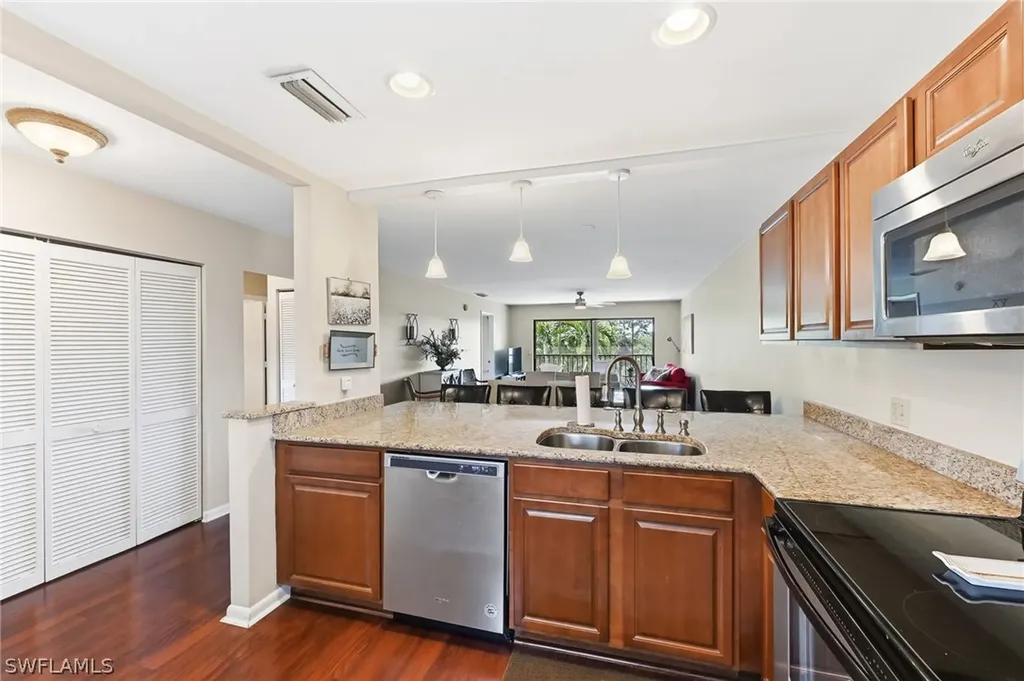 5725 Gage Lane Naples FL 34113