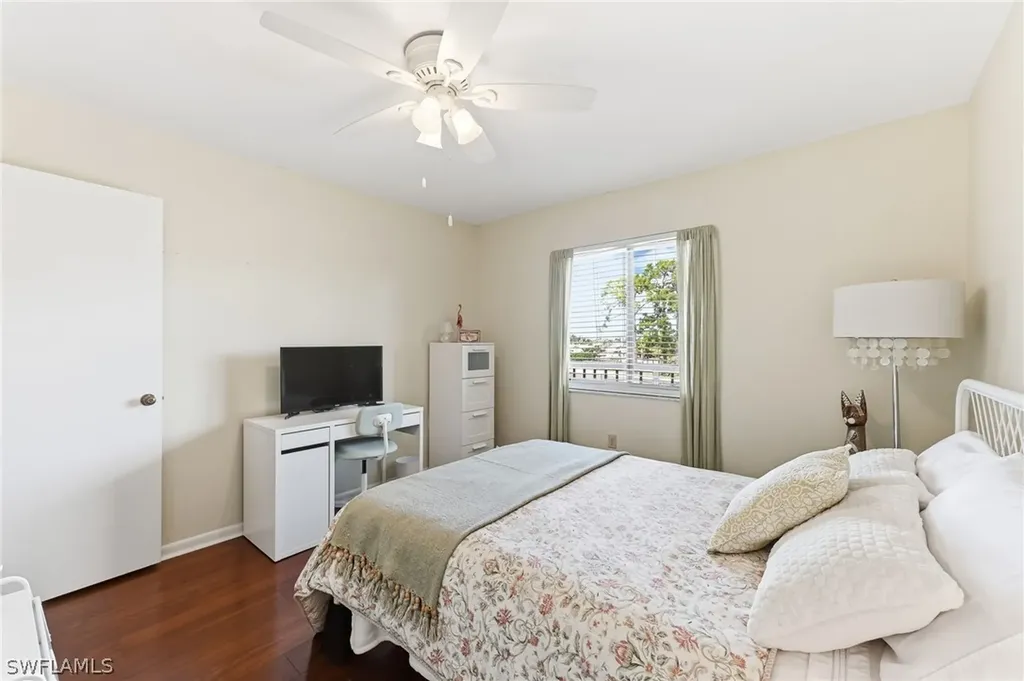 5725 Gage Lane Naples FL 34113