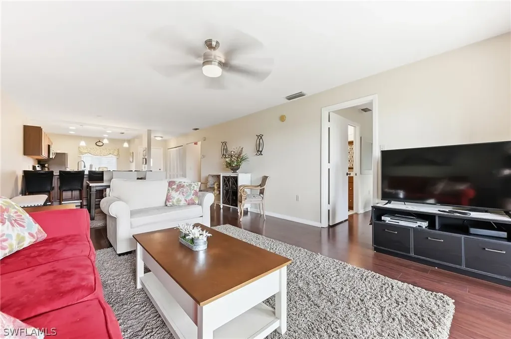 5725 Gage Lane Naples FL 34113