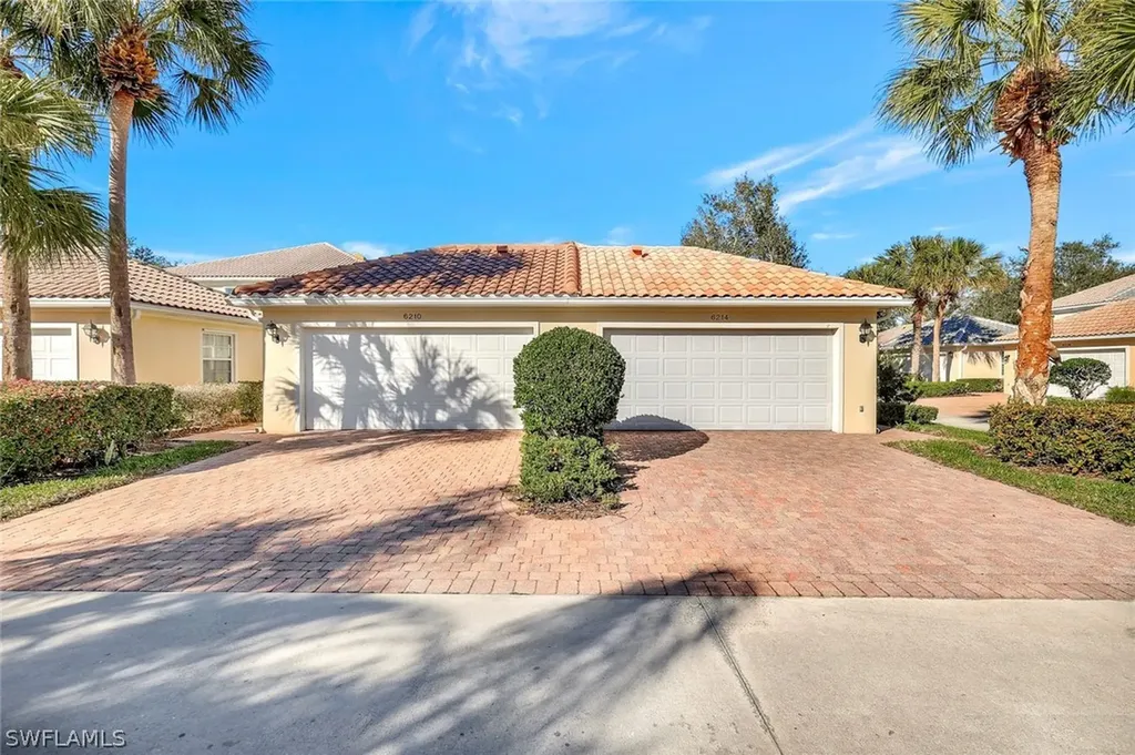 6210 Towncenter Circle Naples FL 34119