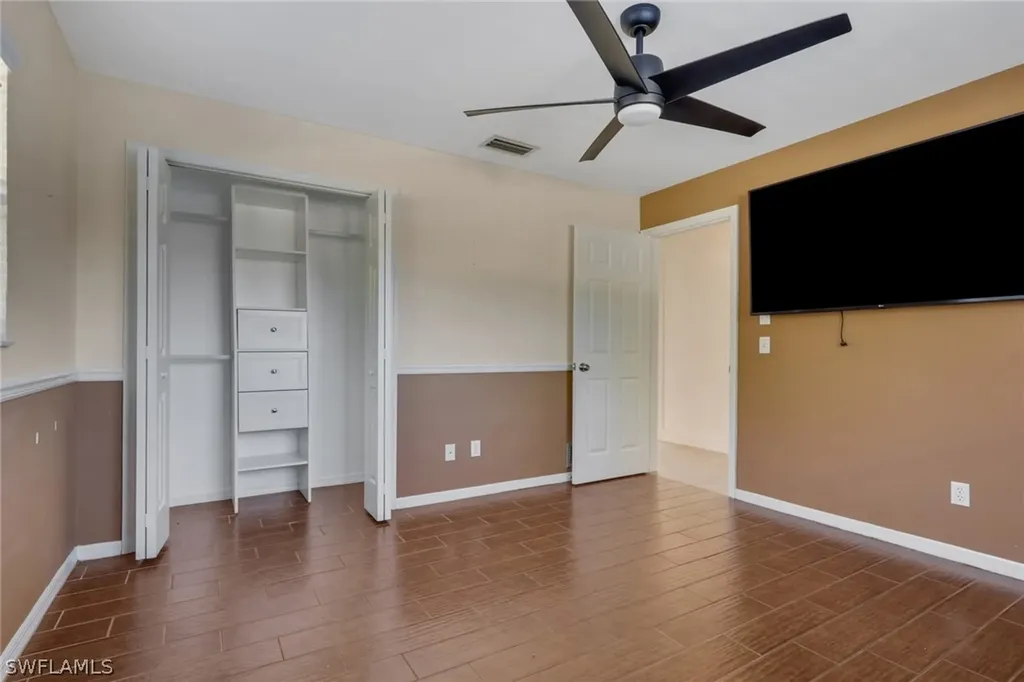 10450 Windsor Way Naples FL 34109