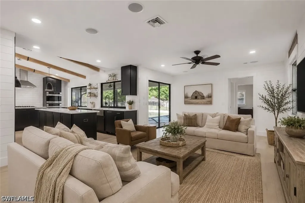 10450 Windsor Way Naples FL 34109