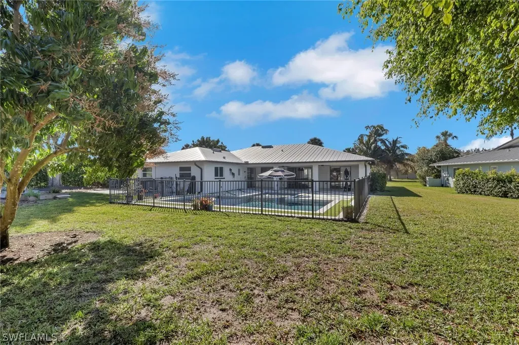 10450 Windsor Way Naples FL 34109