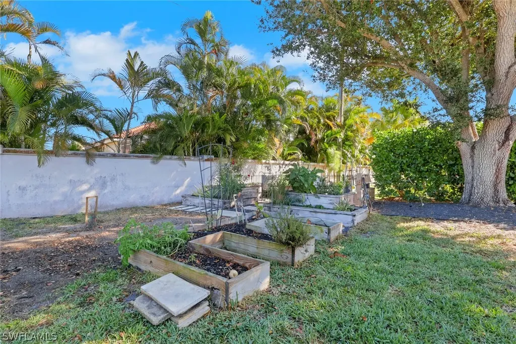 10450 Windsor Way Naples FL 34109