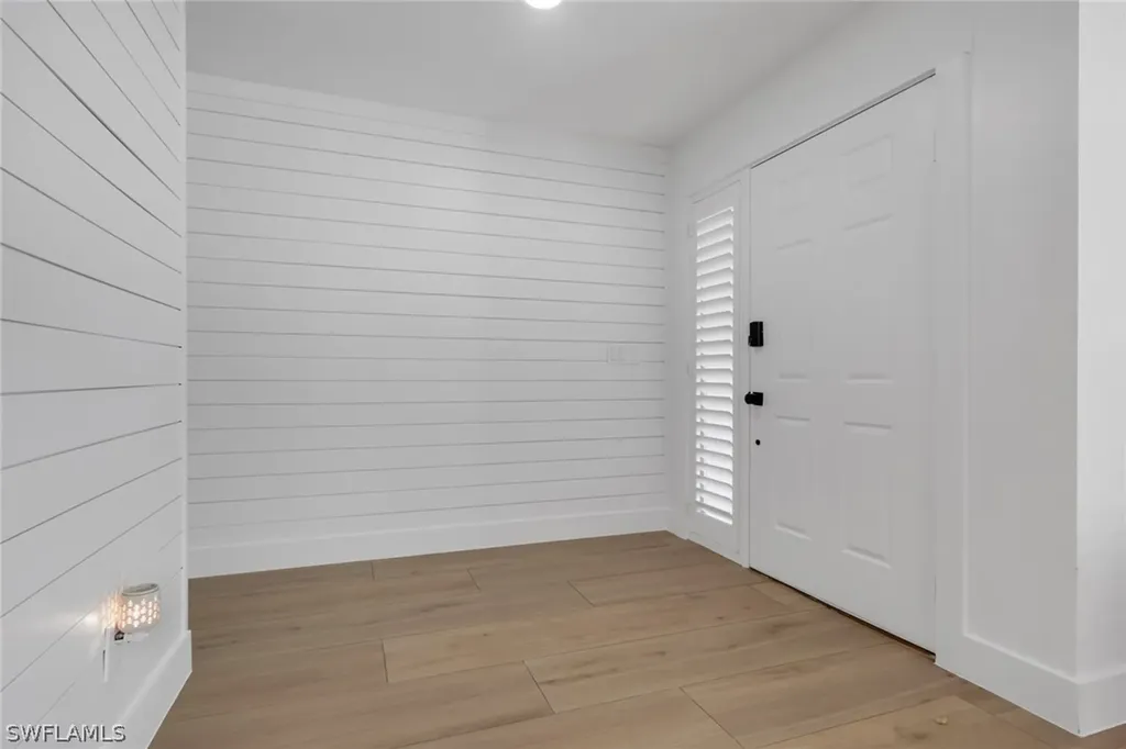 10450 Windsor Way Naples FL 34109