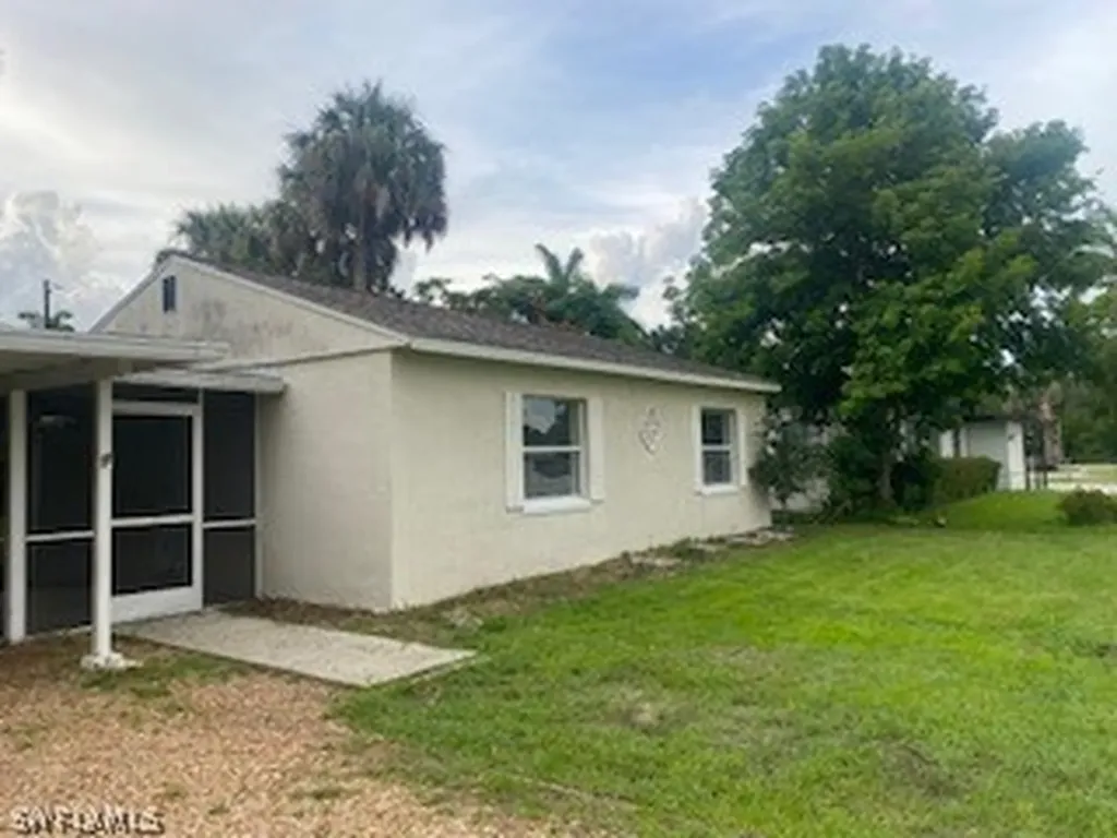 4455 Birmingham Street Fort Myers FL 33905