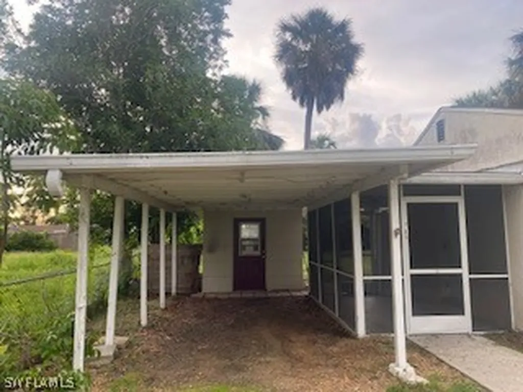 4455 Birmingham Street Fort Myers FL 33905