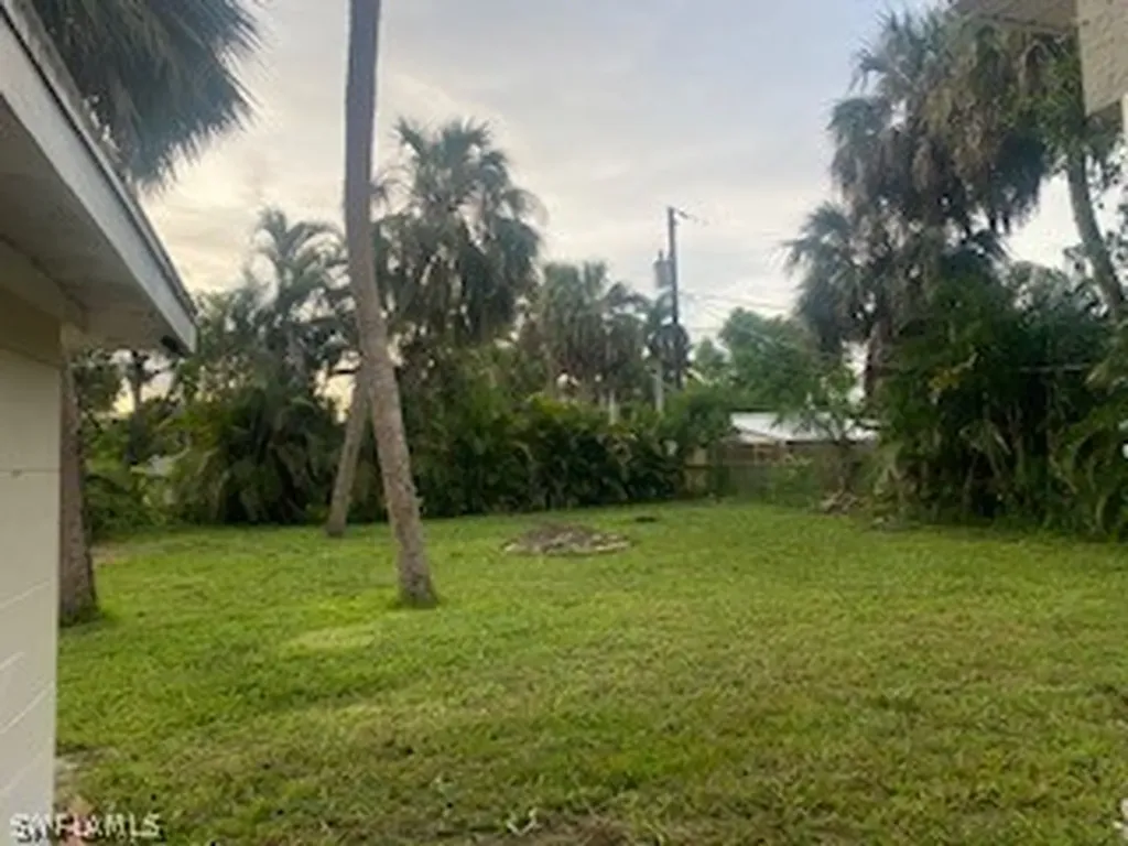 4455 Birmingham Street Fort Myers FL 33905