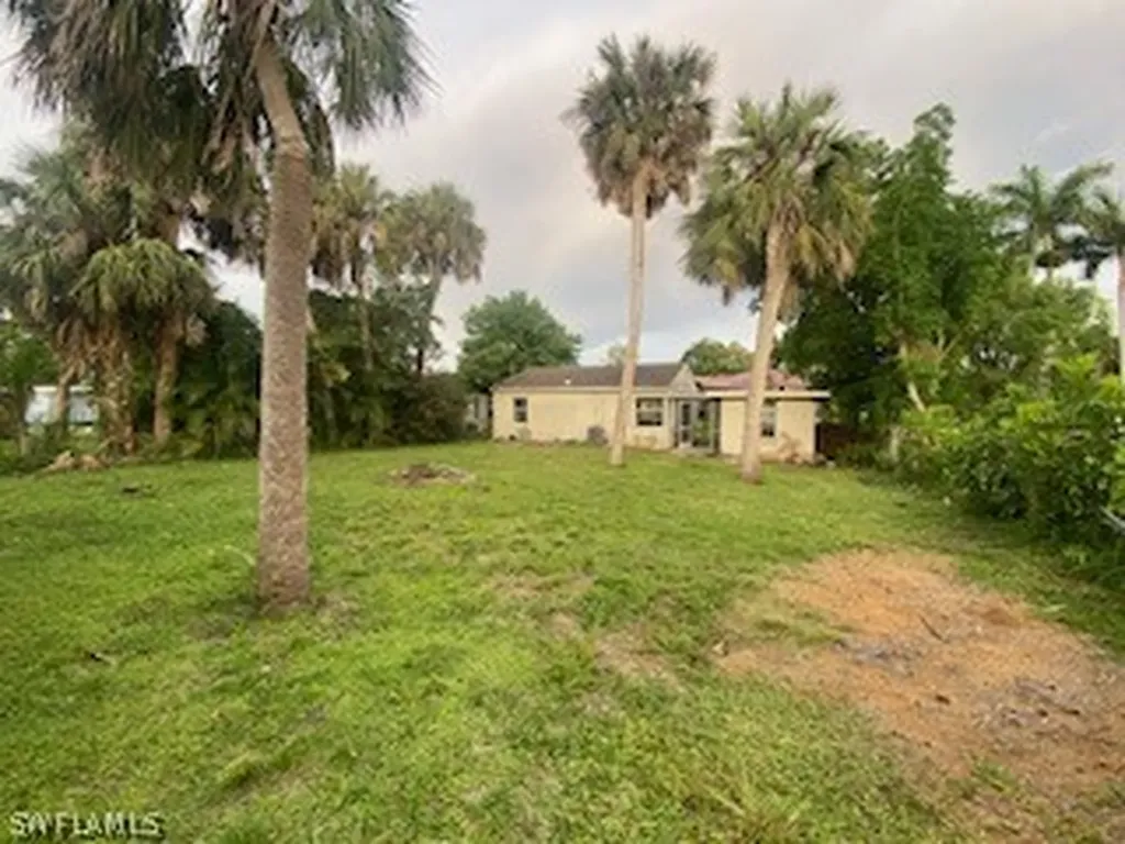 4455 Birmingham Street Fort Myers FL 33905