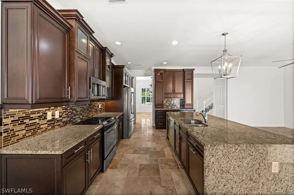 3312 Pacific Drive Naples FL 34119
