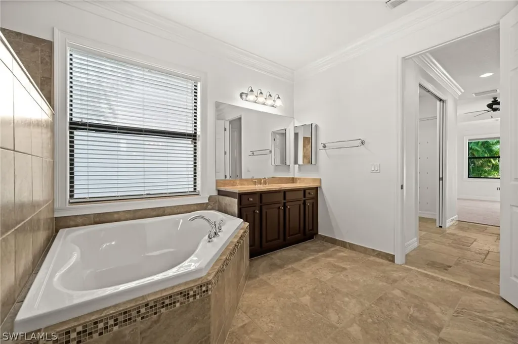 3312 Pacific Drive Naples FL 34119