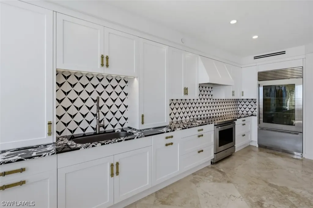 8930 Bay Colony Drive Naples FL 34108