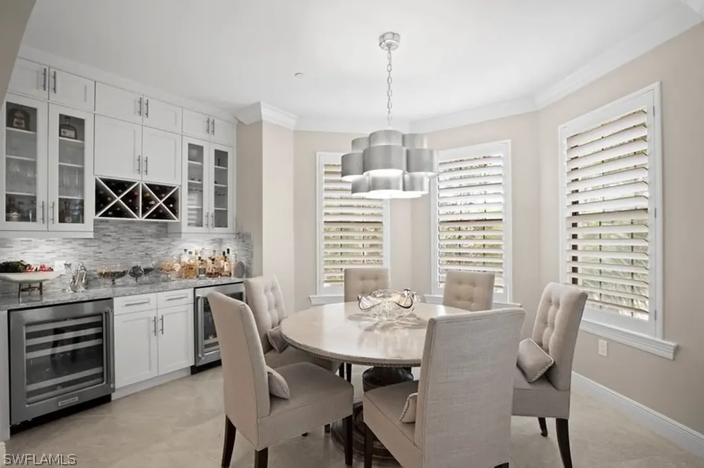 16391 Viansa Way Naples FL 34110