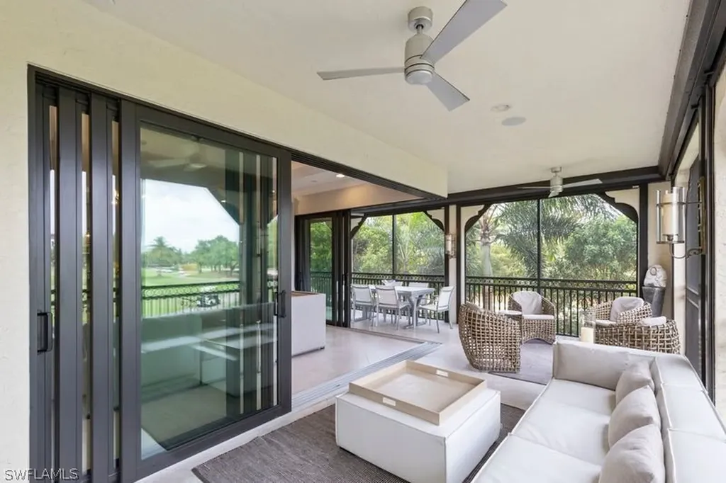 16391 Viansa Way Naples FL 34110
