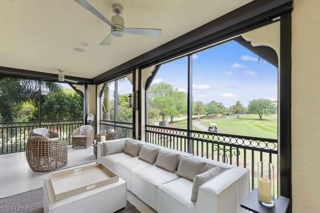 16391 Viansa Way Naples FL 34110
