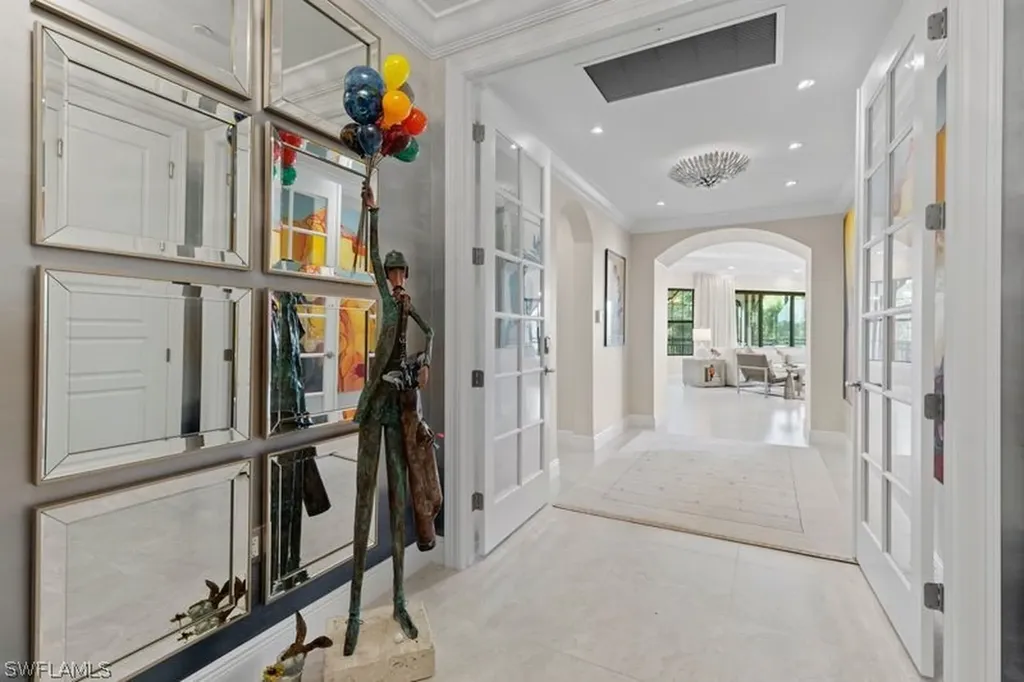 16391 Viansa Way Naples FL 34110