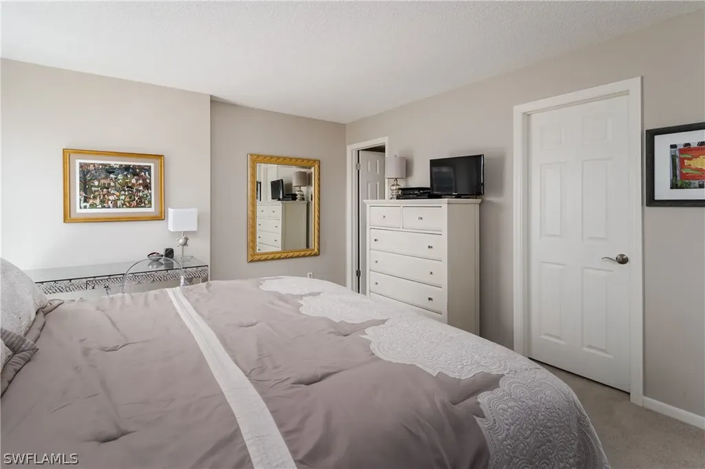 300 Park Shore Drive Naples FL 34103