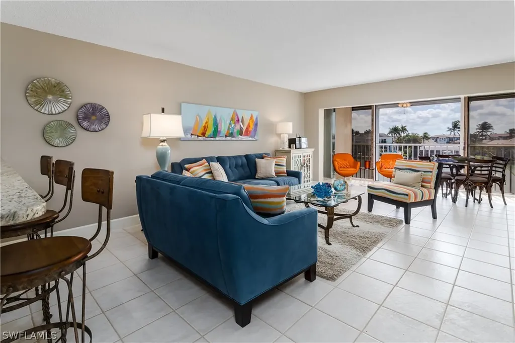 300 Park Shore Drive Naples FL 34103