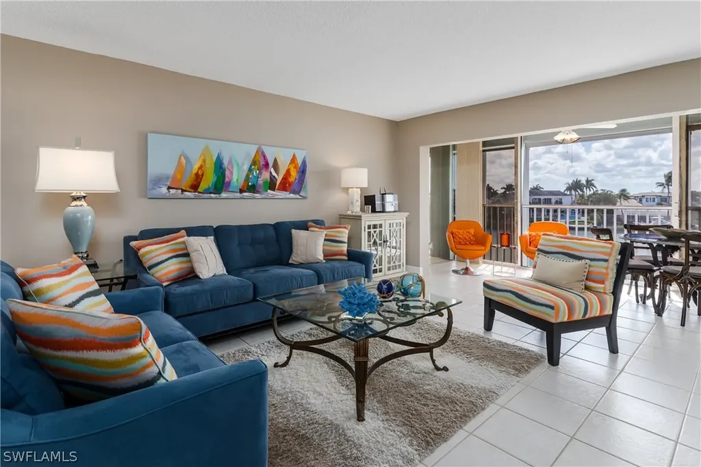 300 Park Shore Drive Naples FL 34103