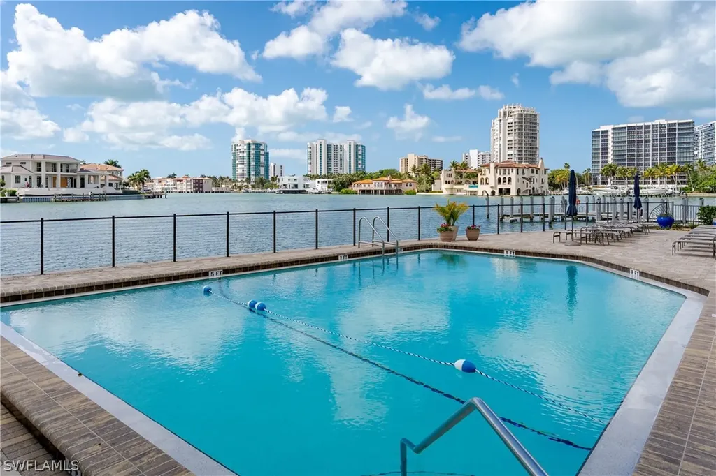 300 Park Shore Drive Naples FL 34103