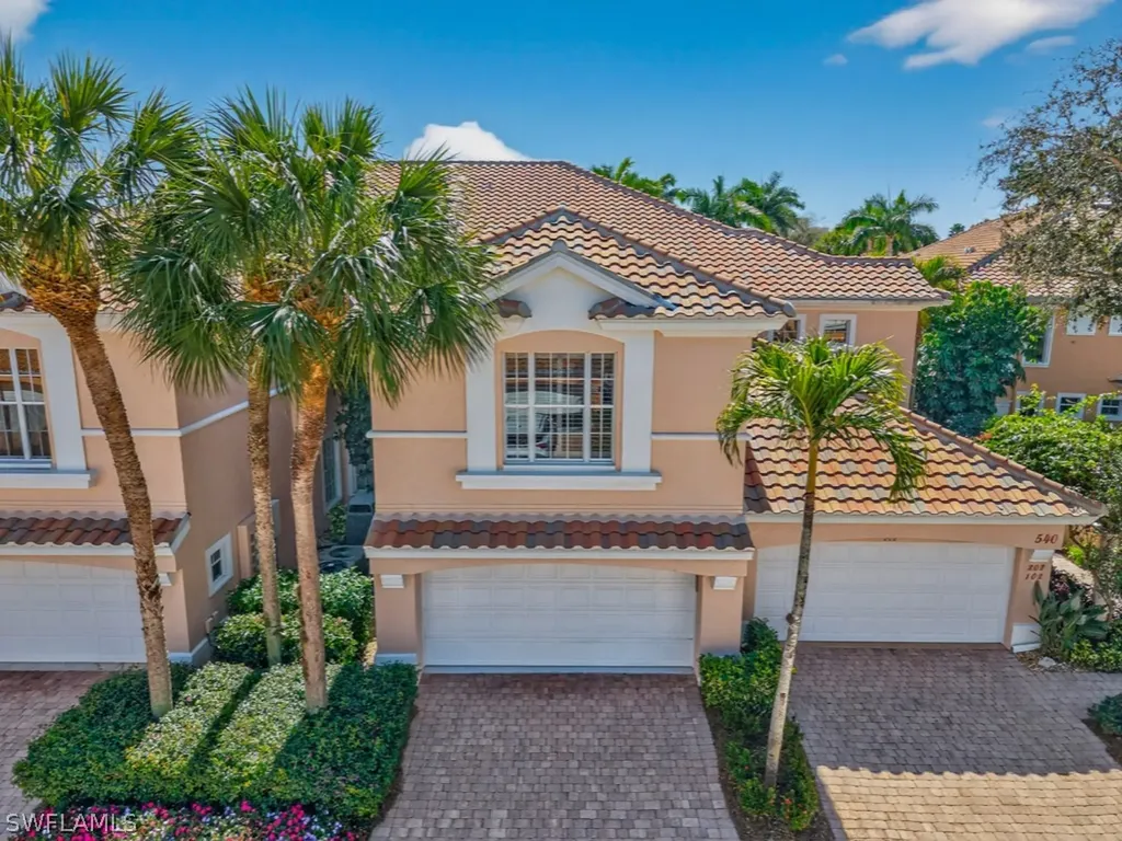 540 Via Veneto Naples FL 34108