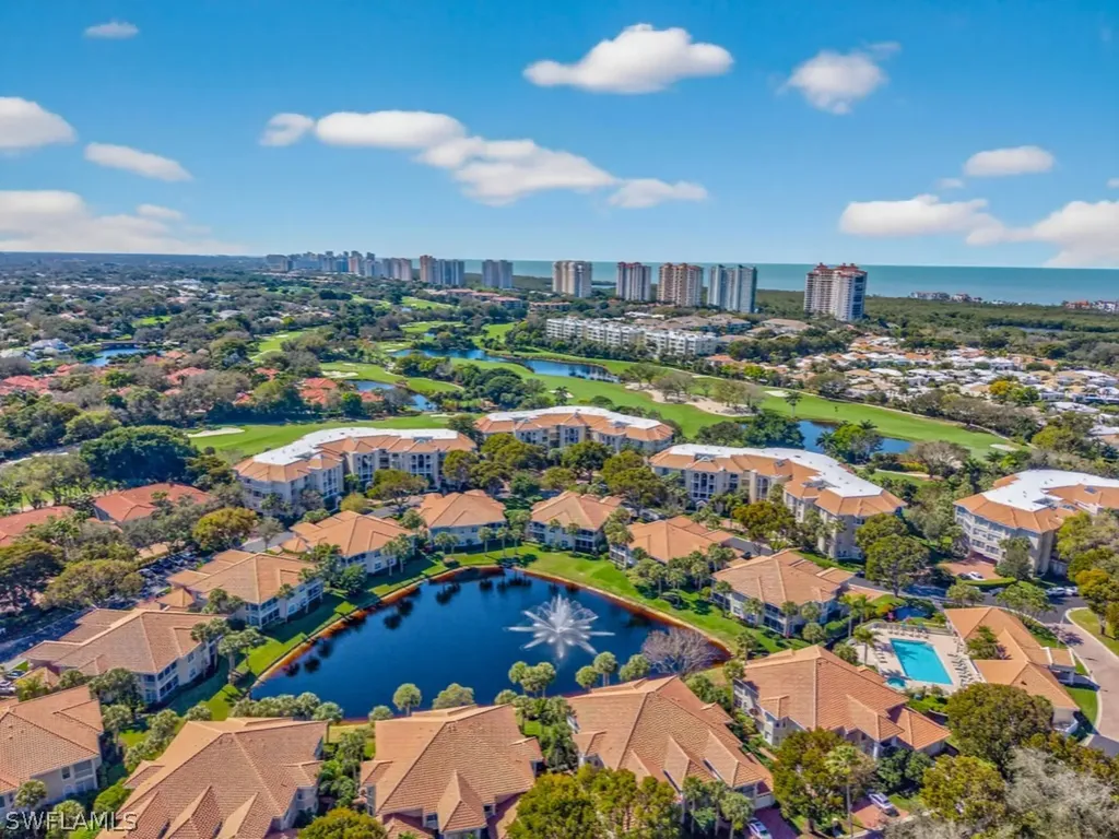 540 Via Veneto Naples FL 34108