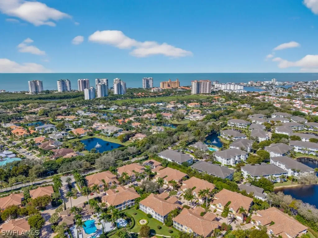 540 Via Veneto Naples FL 34108