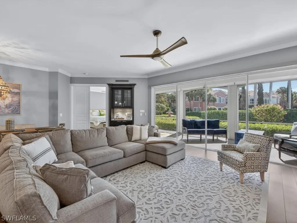 540 Via Veneto Naples FL 34108