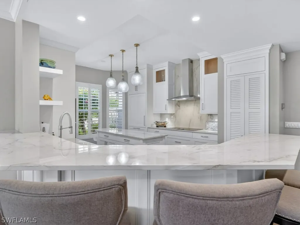 540 Via Veneto Naples FL 34108