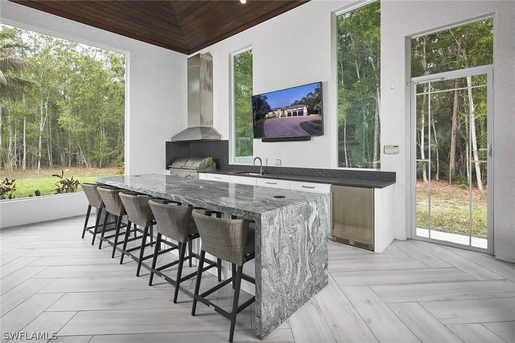 6771 Hunters Road Naples FL 34109