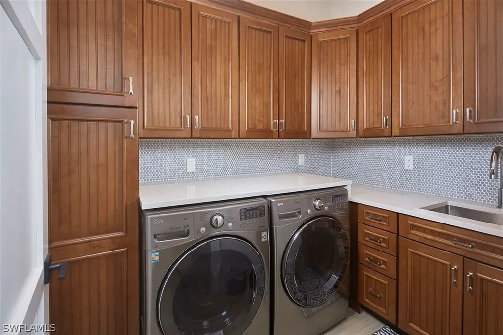 6771 Hunters Road Naples FL 34109