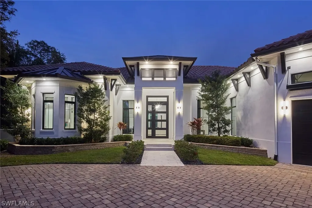 6771 Hunters Road Naples FL 34109