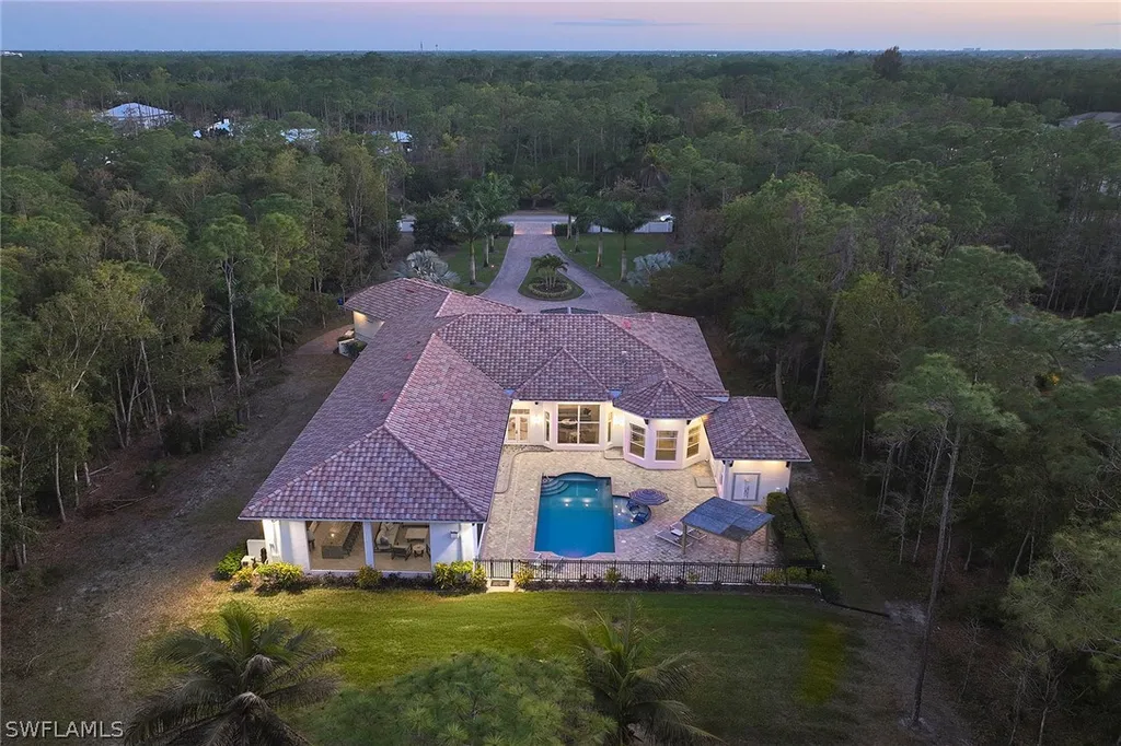 6771 Hunters Road Naples FL 34109