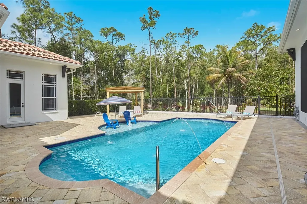 6771 Hunters Road Naples FL 34109