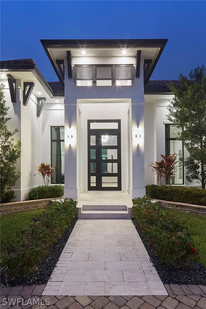 6771 Hunters Road Naples FL 34109