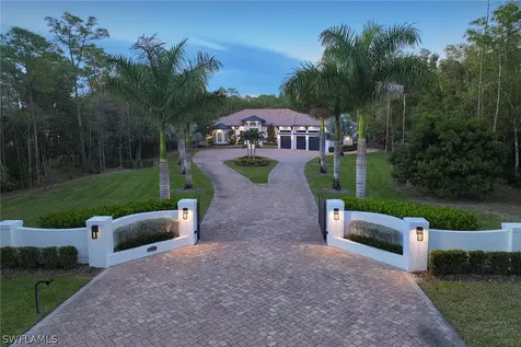 6771 Hunters Road Naples FL 34109