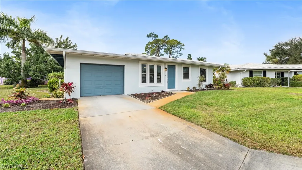 54 Hilo Court Naples FL 34112