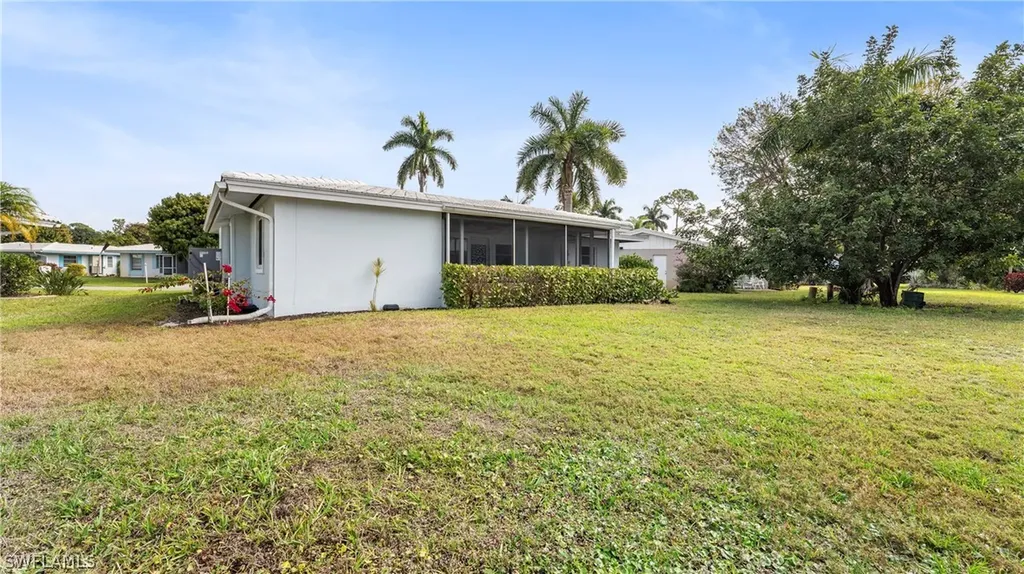 54 Hilo Court Naples FL 34112