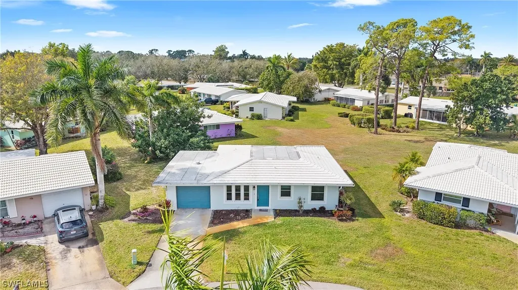 54 Hilo Court Naples FL 34112
