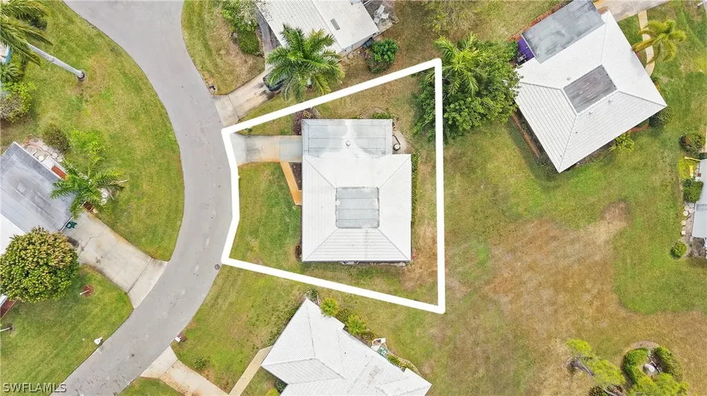 54 Hilo Court Naples FL 34112