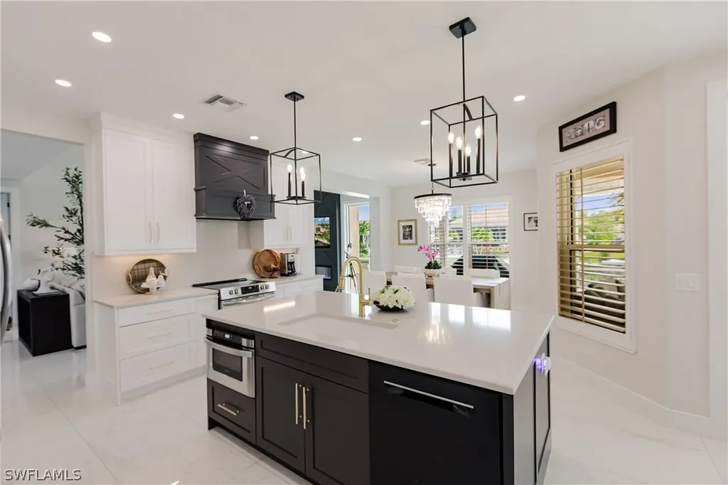 1045 Cottonwood Court Marco Island FL 34145