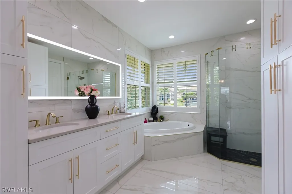 1045 Cottonwood Court Marco Island FL 34145