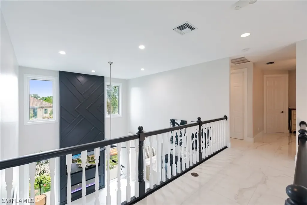 1045 Cottonwood Court Marco Island FL 34145