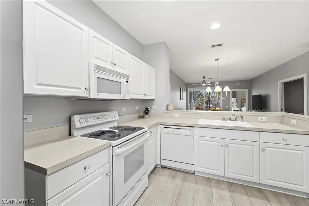 8259 Parkstone Place Naples FL 34120